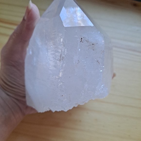 Extra Large High Quality Quartz Crystal Point - Picture 4 of 9